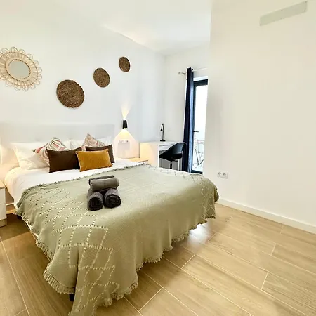 La Gofio En El Centro De Corralejo, Dos Habitaciones, Dos Banos, Terraza Privada Y Wi-fi